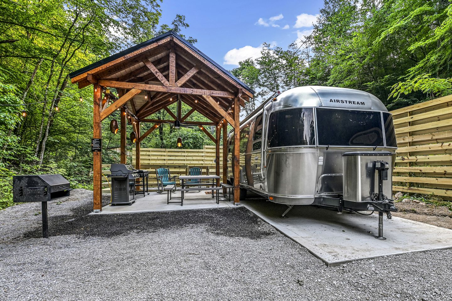 Remarkable Airstream Completely Equipped with Private Patio in Tennessee