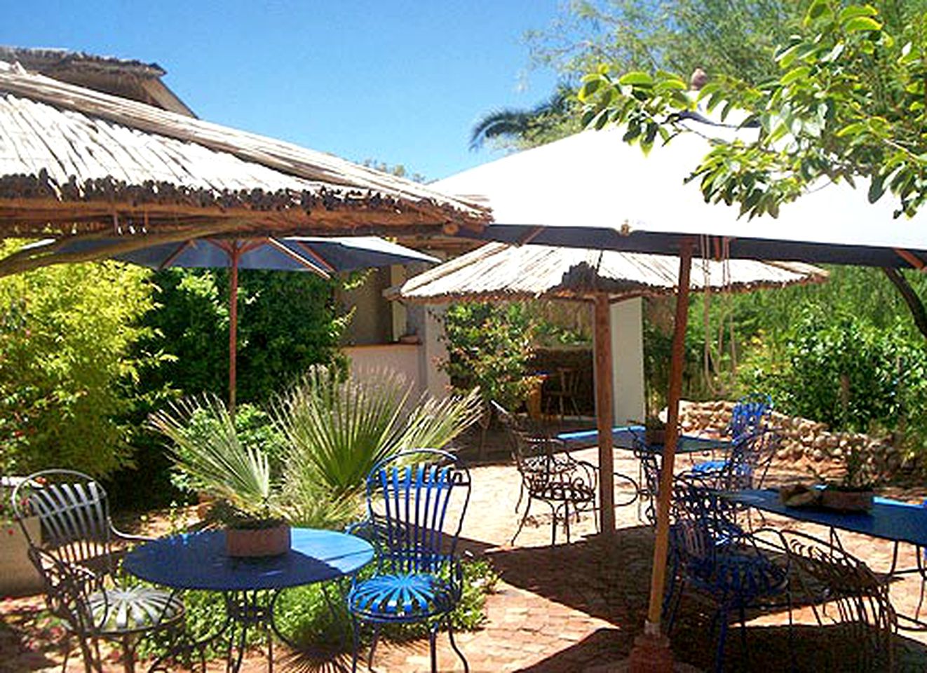 Remarkable Bungalow Hut in Klein Karoo, South Africa