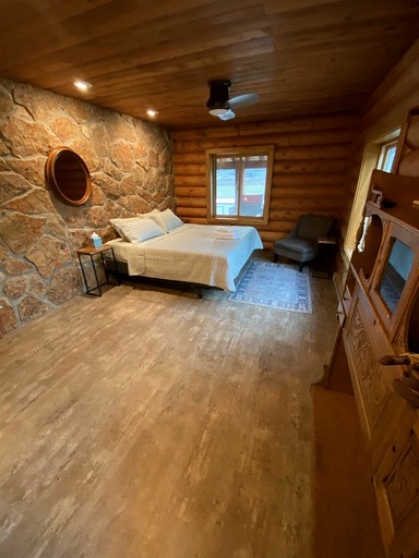 Cabins (United States of America, Alpine, Wyoming)