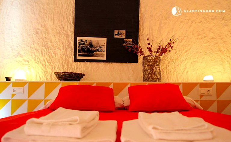 Caves (Valtierra, Navarre, Spain)