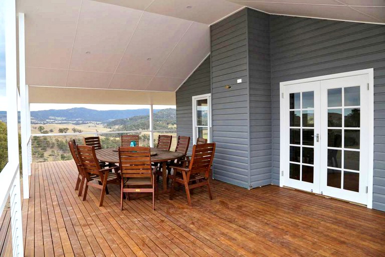 Cabins (Lithgow, New South Wales, Australia)