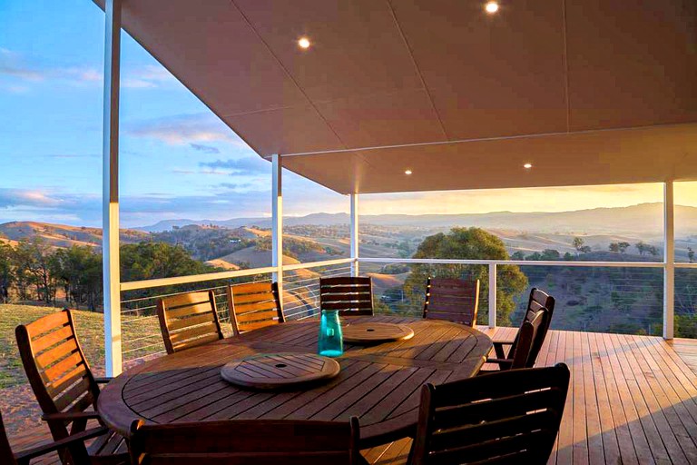 Cabins (Lithgow, New South Wales, Australia)