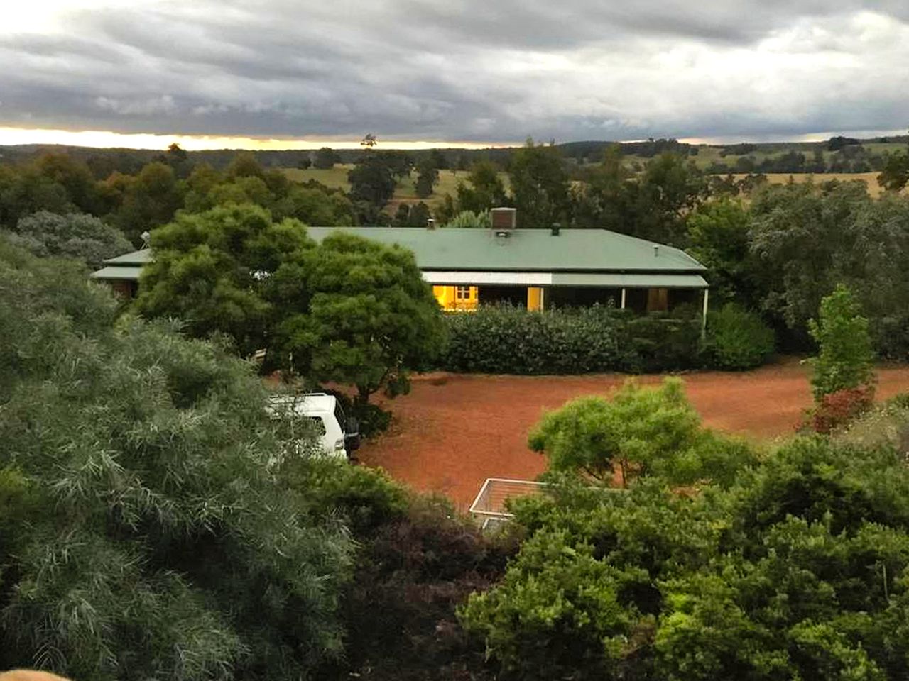 Remote Cottage on a Gorgeous Orchard Farm in Balingup, Western Australia