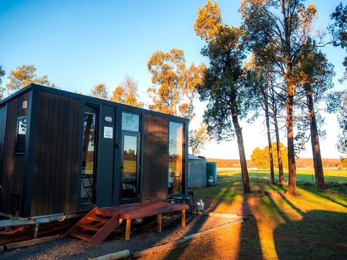 Tiny Houses (Australia, Colinroobie, New South Wales)