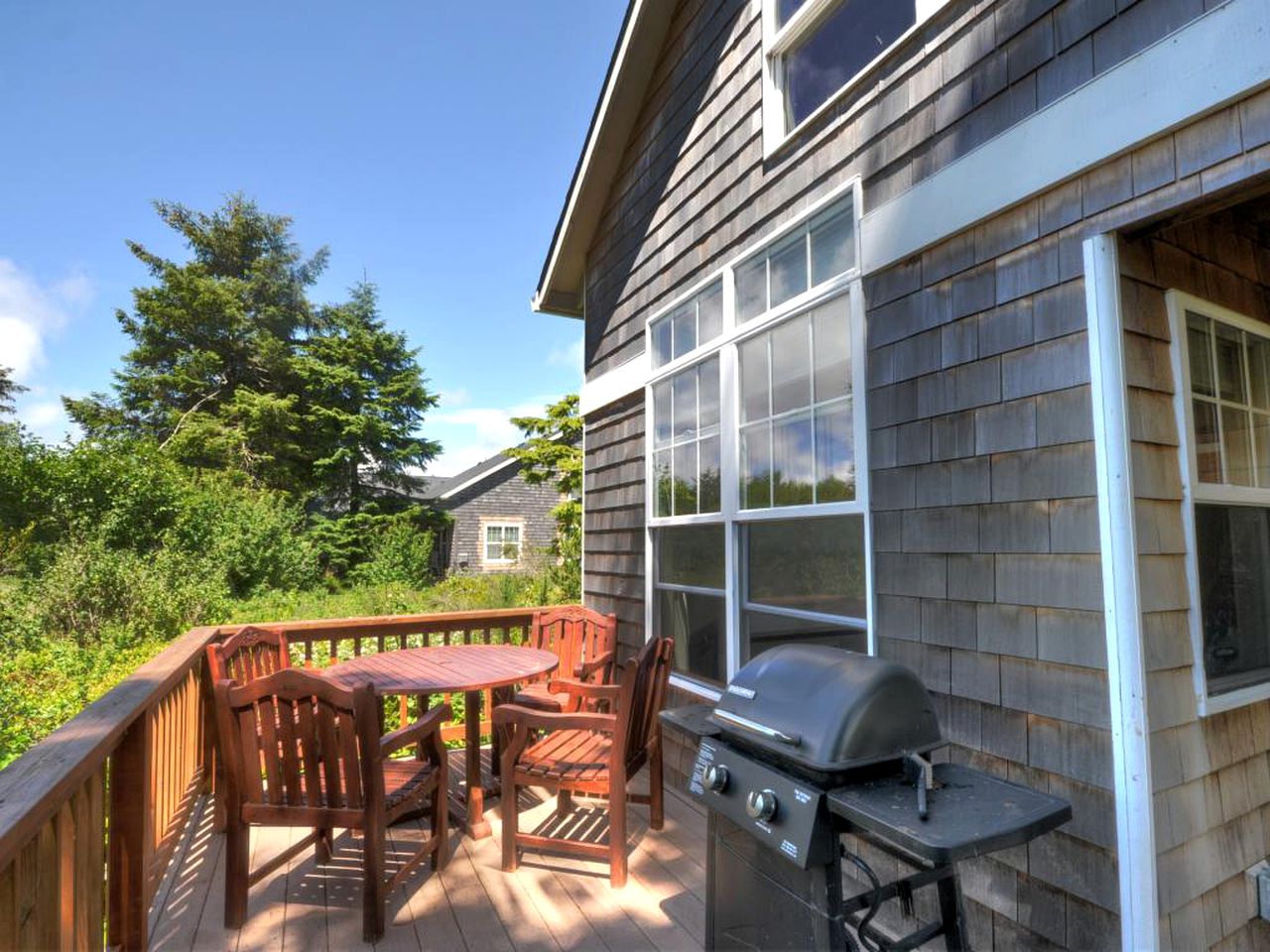 Luxurious Cabin Rental near Rockaway Beach, Oregon