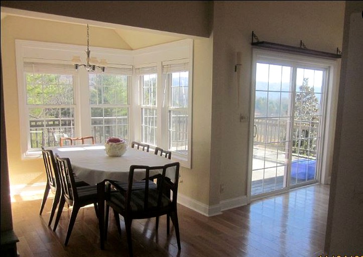 Cabins (Pisgah Forest, North Carolina, United States)