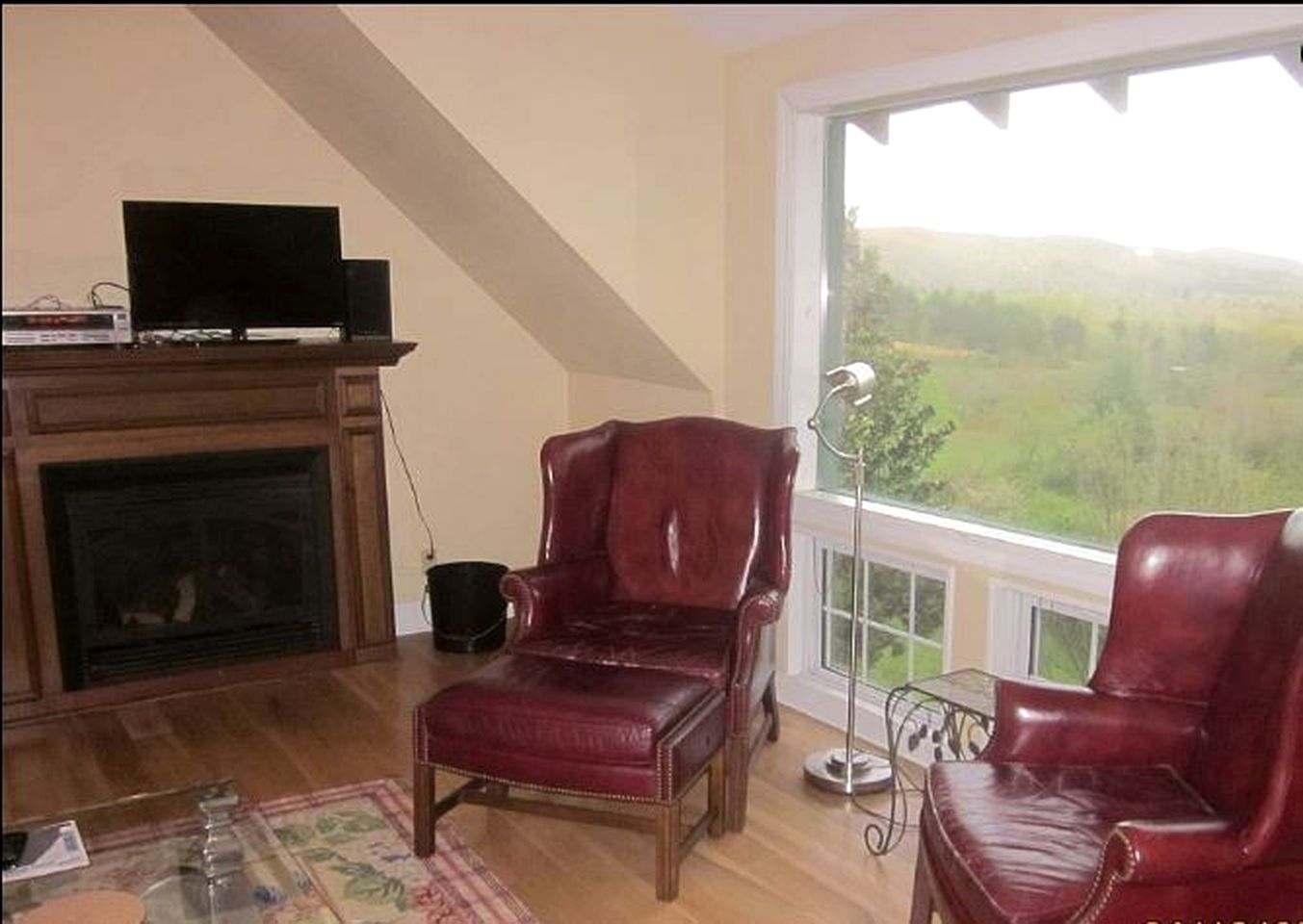 Family-Friendly Cabin with Panoramic Mountain Views next to Pisgah National Forest