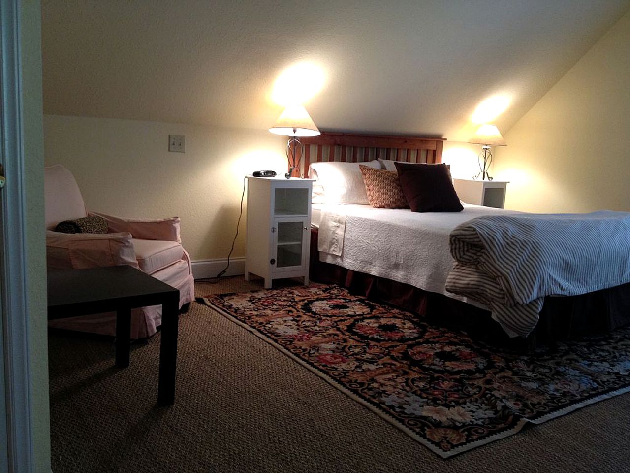 Family-Friendly Cabin with Panoramic Mountain Views next to Pisgah National Forest