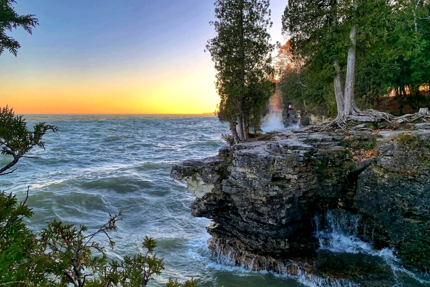 Renovated Cabin with Beach Views in Sister Bay, Wisconsin