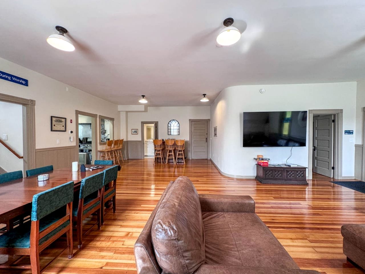 Renovated Spacious Rental Ideal for Groups with Pond Views in New Hampshire