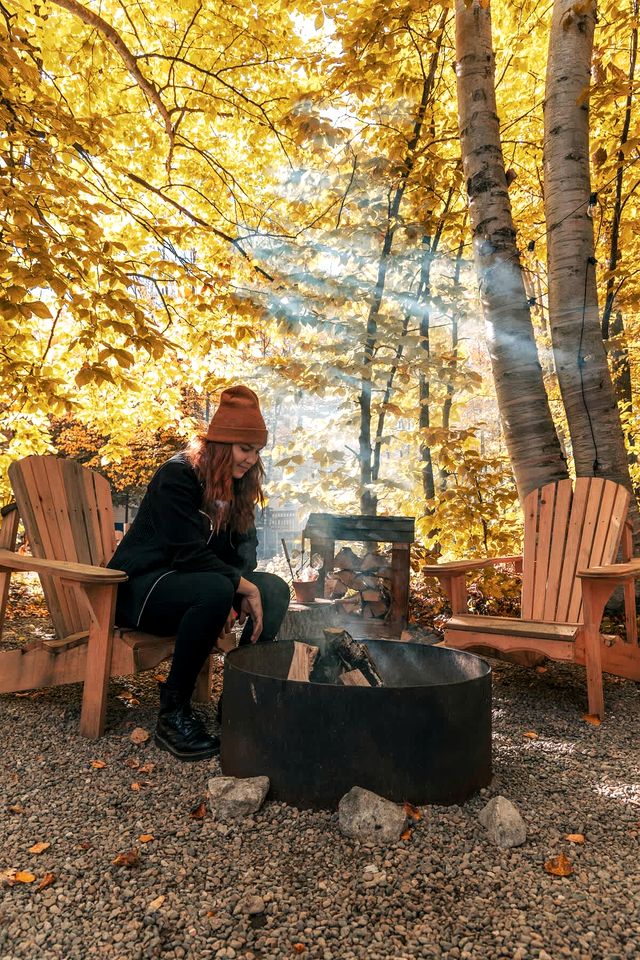 Renovated Vintage Glamping Caravan near the Grotto and Lions Head Park, Ontario