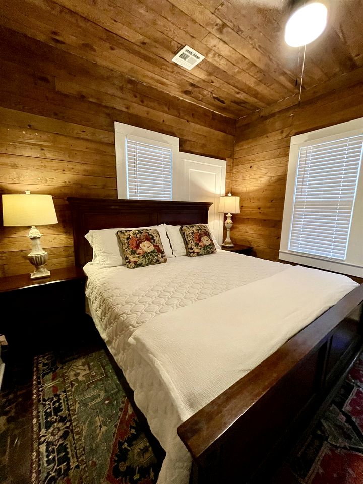 Renovated Waterfront Cottages Ideal for Families or Groups in Louisiana