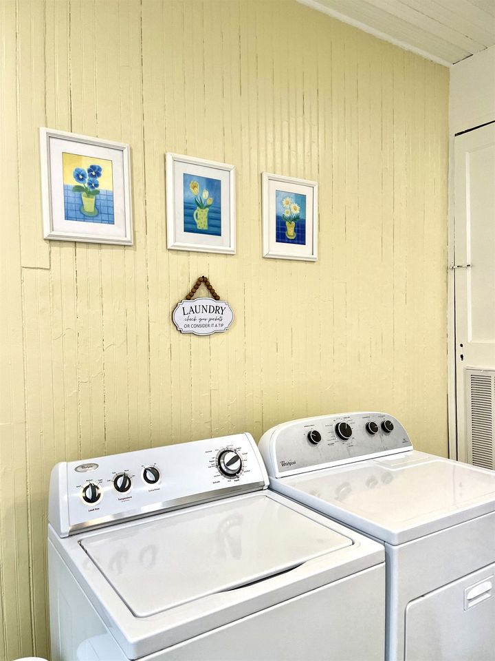 Renovated Waterfront Cottages Ideal for Families or Groups in Louisiana