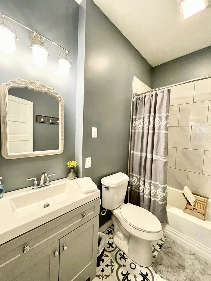 Renovated Waterfront Cottages Ideal for Families or Groups in Louisiana