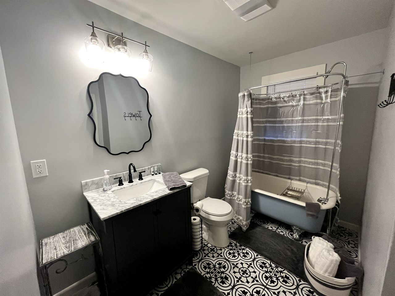 Renovated Waterfront Cottages Ideal for Families or Groups in Louisiana
