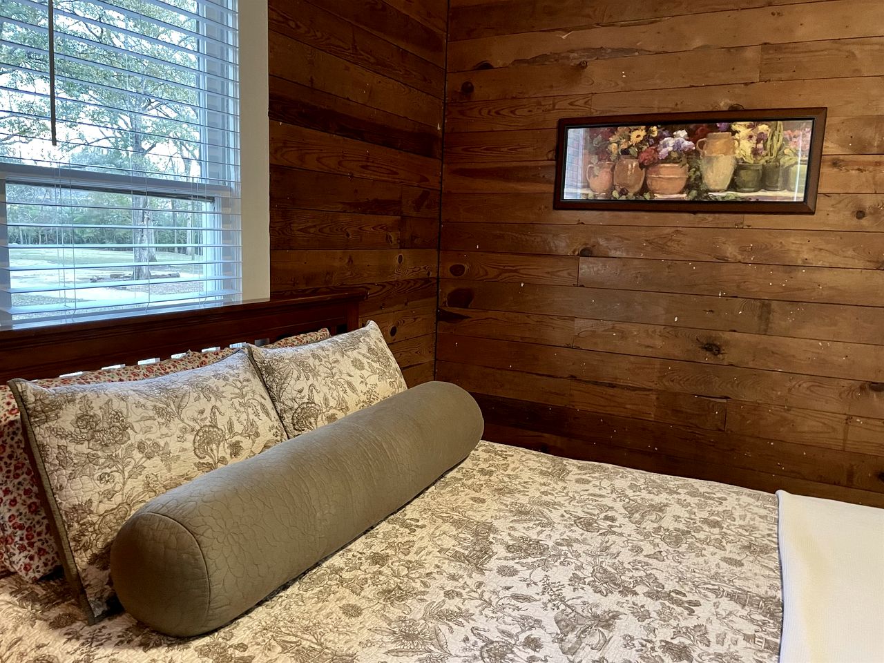 Renovated Waterfront Cottages Ideal for Families or Groups in Louisiana