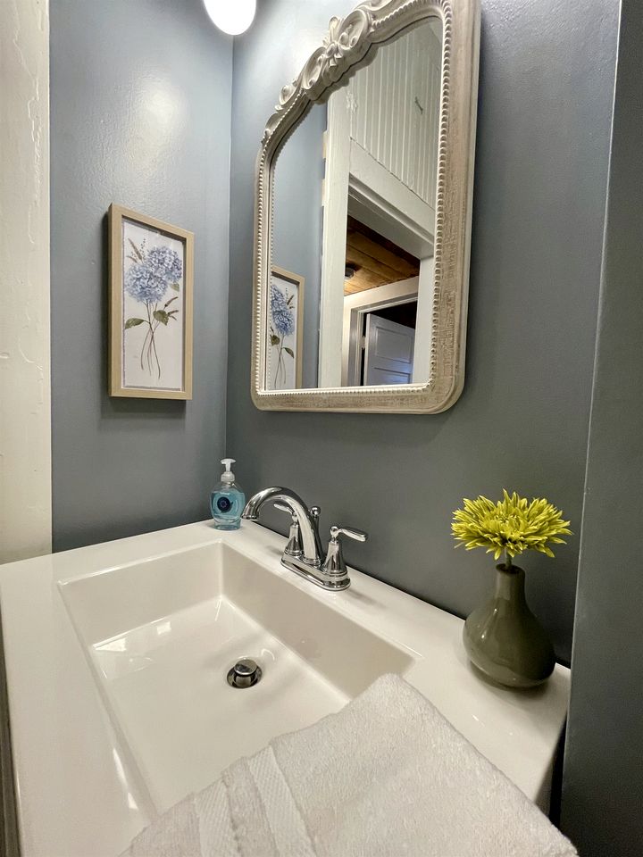 Renovated Waterfront Cottages Ideal for Families or Groups in Louisiana