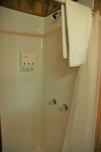 Cabins (United States of America, Cooper Landing, Alaska)