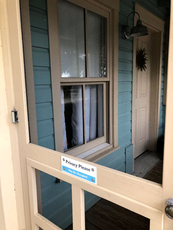 Picturesque Vintage Cabin with Lake Views in Florida