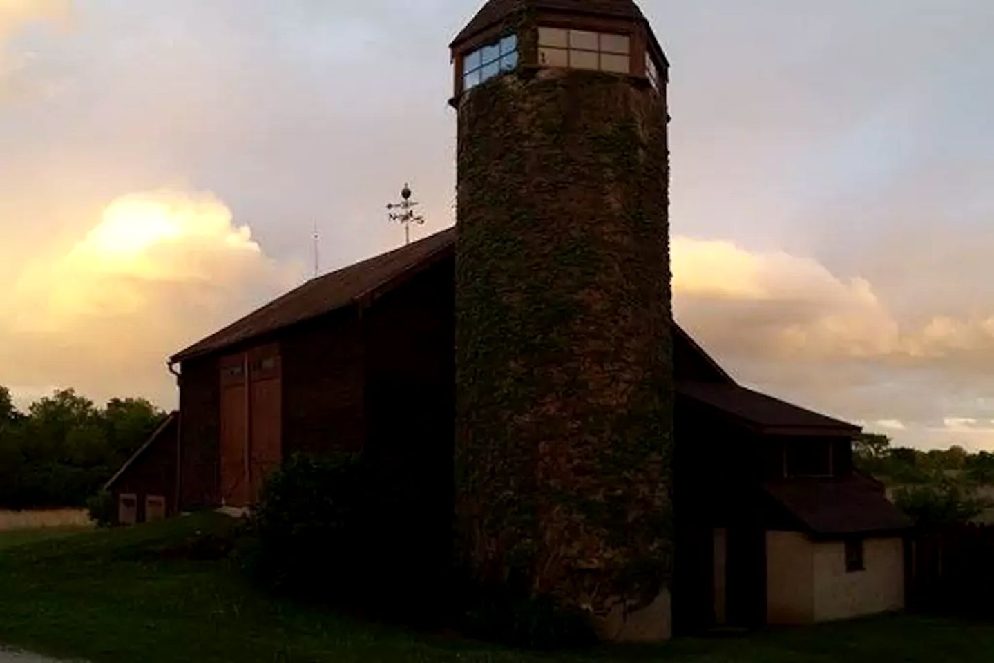 Unique Tower Vacation Rental on Farmland near Waukesha, Wisconsin