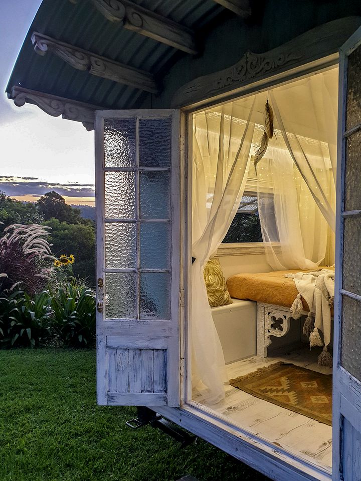 Vintage Gold Coast Accommodation for Couples