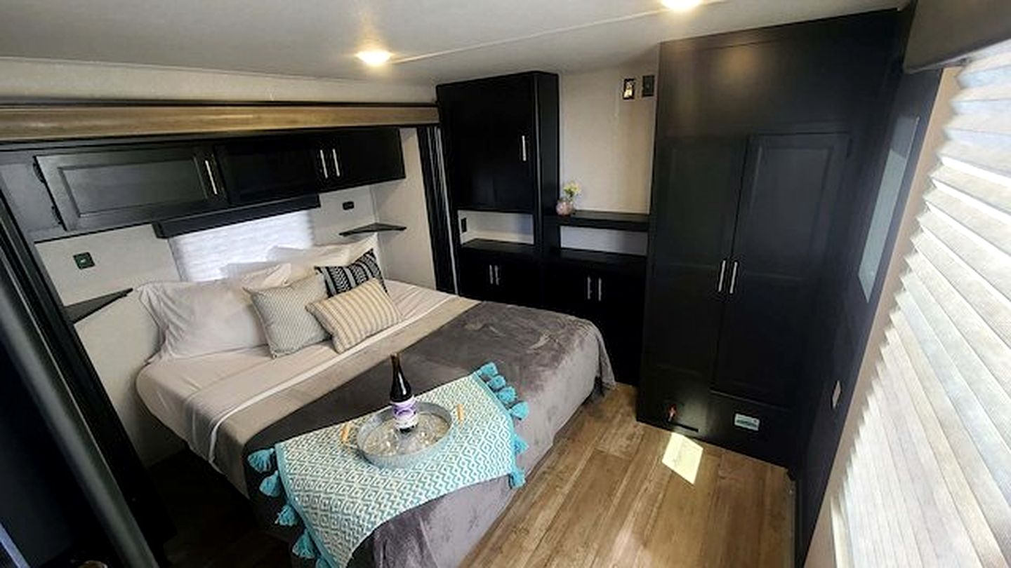 Comfortable Family-Friendly RV Suite with Loft, Private Deck & Firepit Near Williams, Arizona