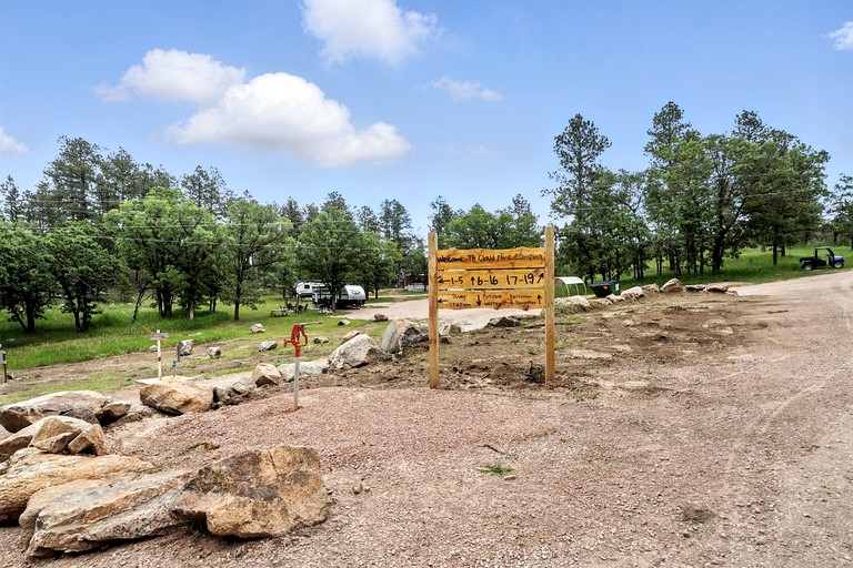 Tented Cabins (United States of America, Hermosa, South Dakota)