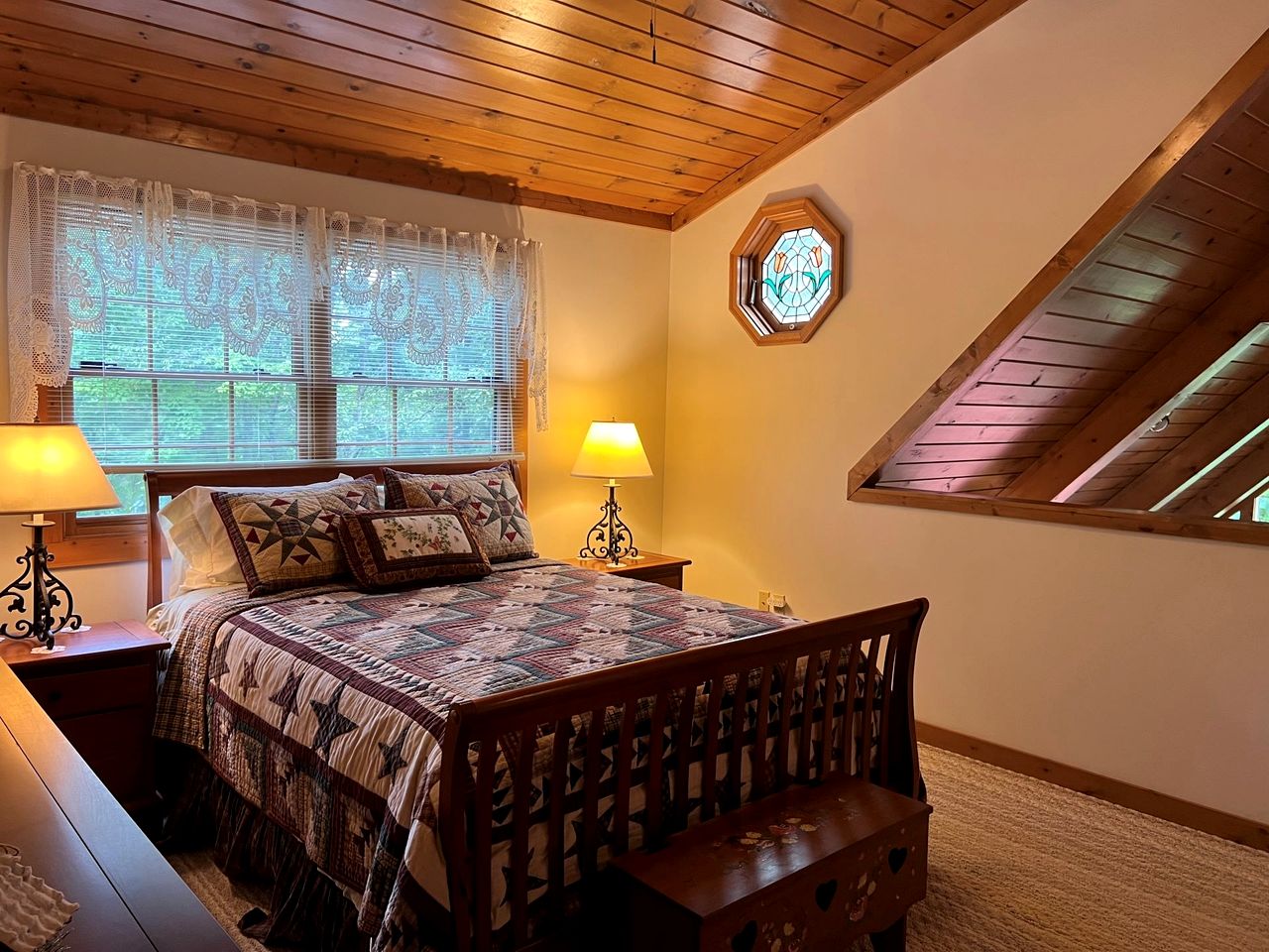 Serene Cabin in the Mountains with Hot Tub in Sevierville, Tennessee