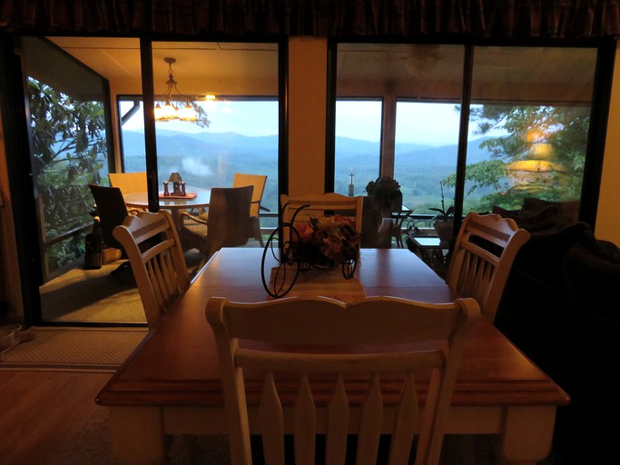 Cabins (Murphy, North Carolina, United States)