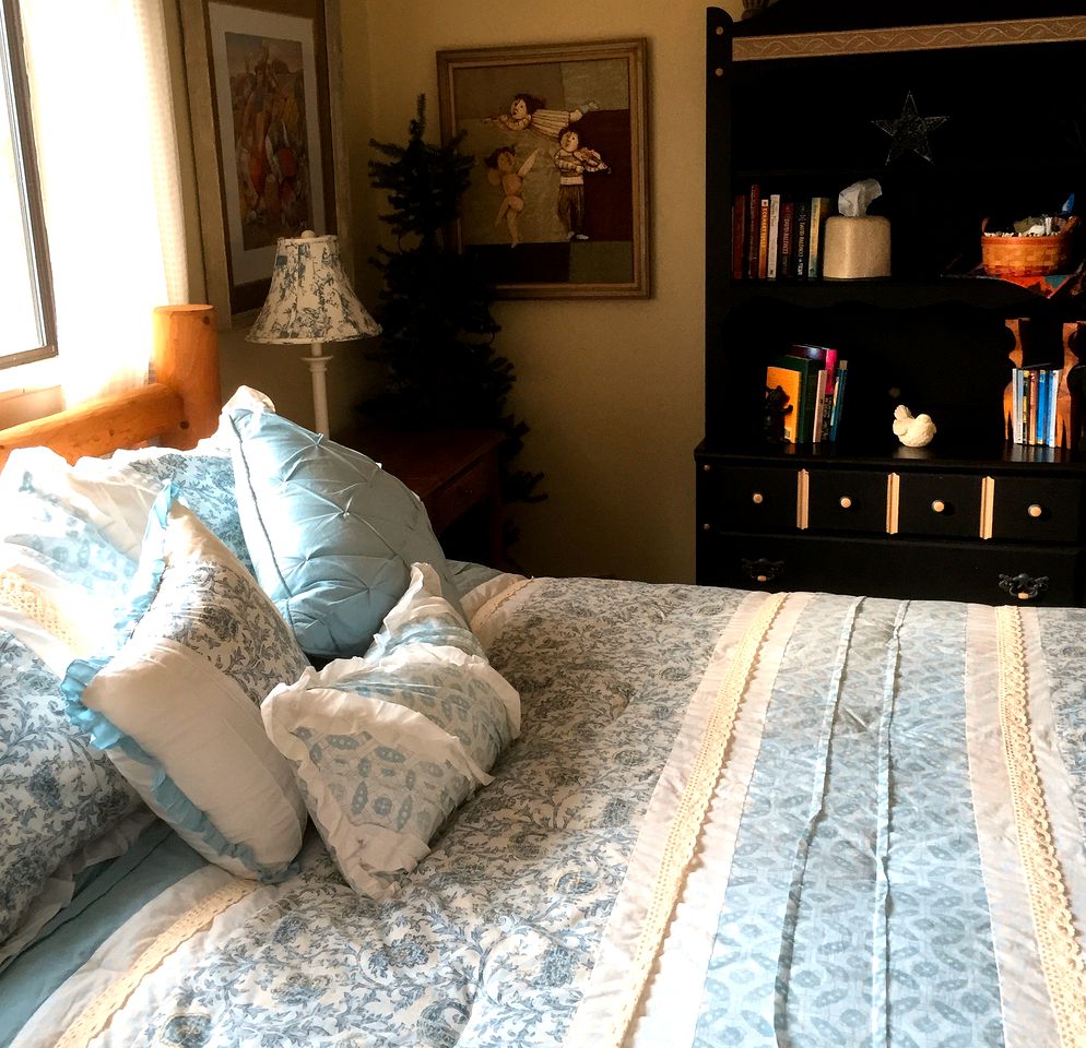 Charming Cabin Rental with Spectacular Mountain Views in Murphy, North Carolina