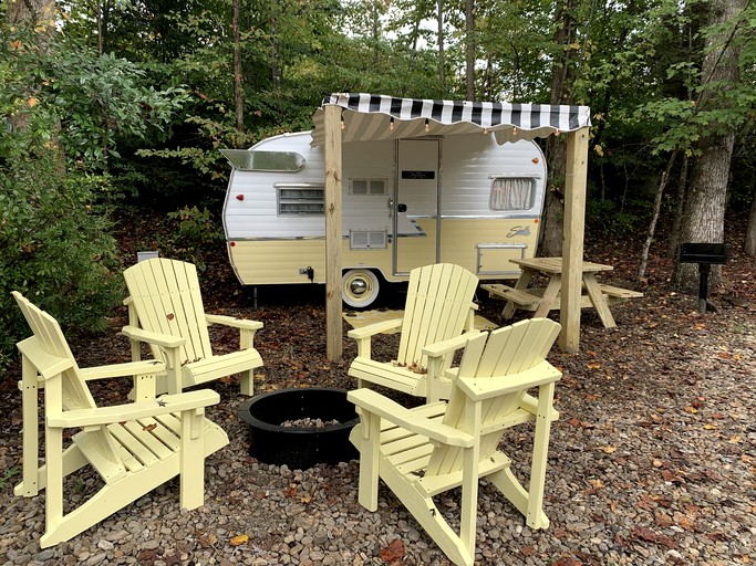 Sweet Camper Ideal for a Romantic Escape in Gatlinburg, Tennesse