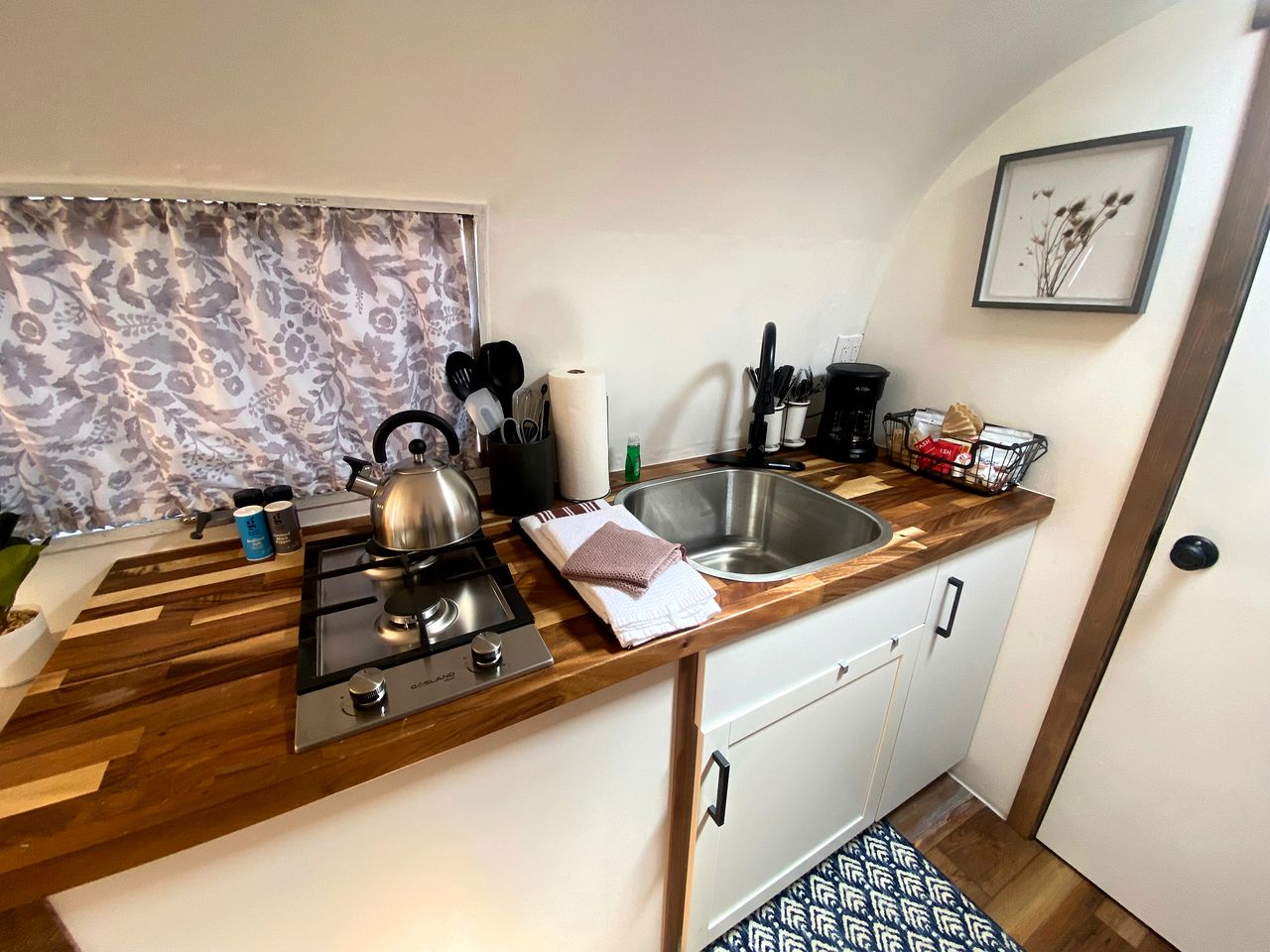 Retro-Chic Airstream Haven: Your Ultimate Glamping Escape in Colorado