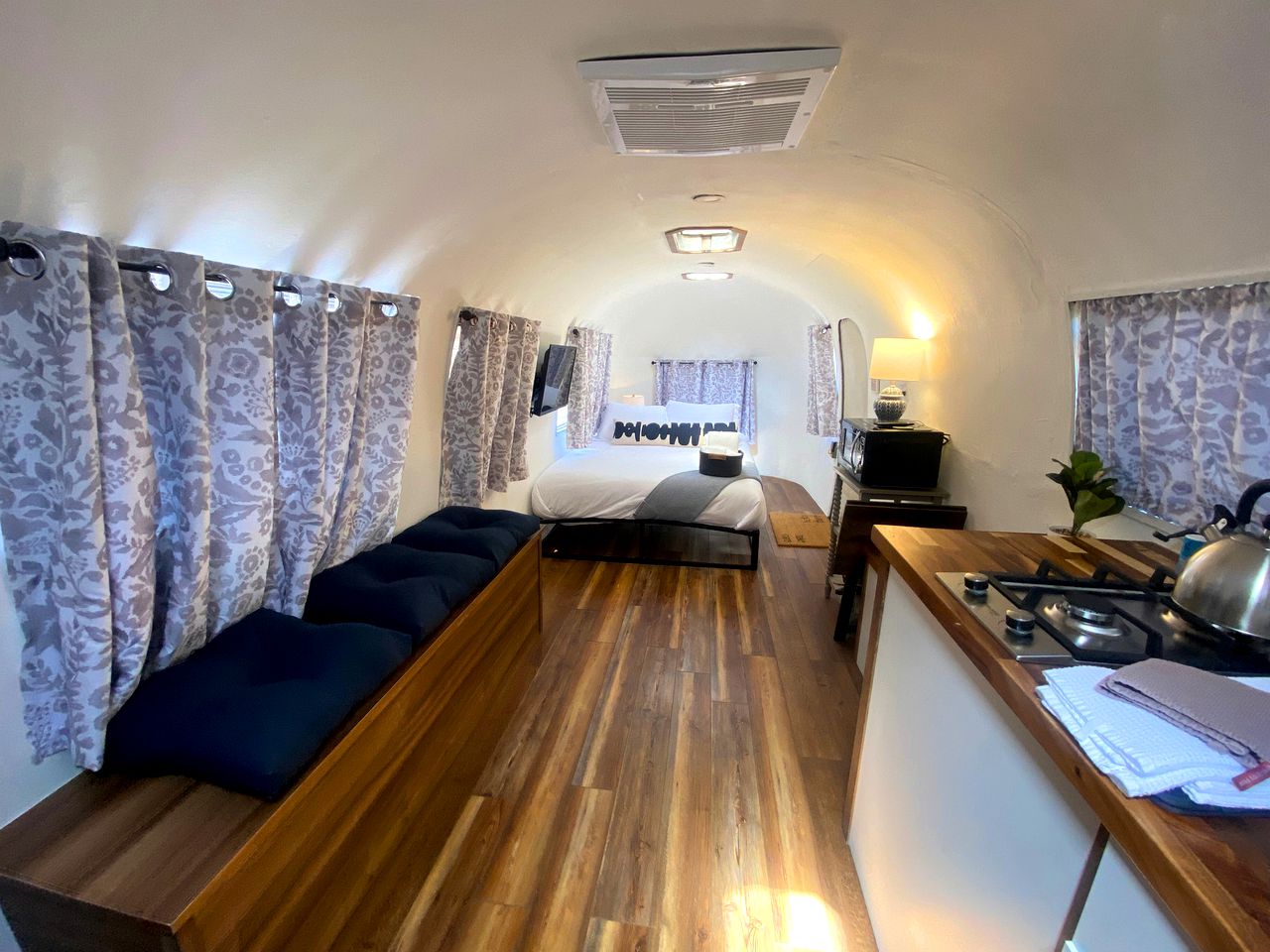 Retro-Chic Airstream Haven: Your Ultimate Glamping Escape in Colorado