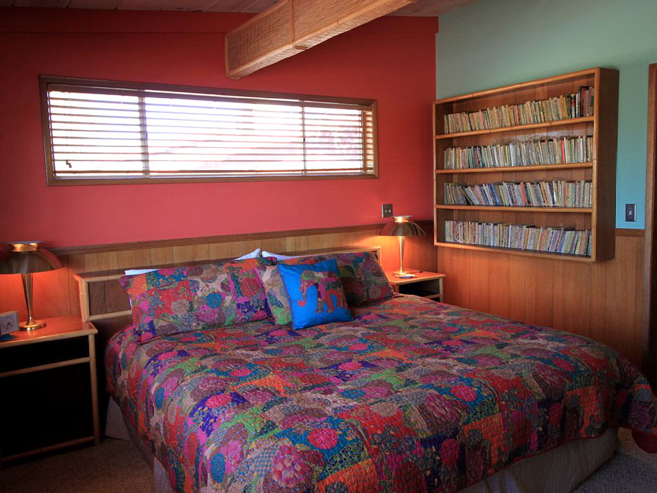 Retro Villa Great for Entertaining in Joshua Tree, California