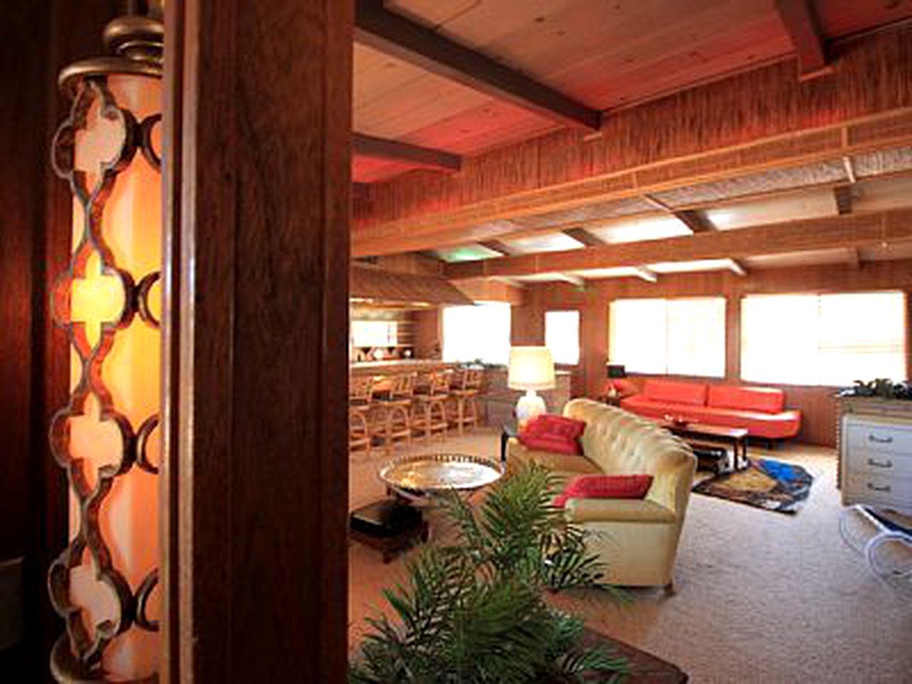 Retro Villa Great for Entertaining in Joshua Tree, California