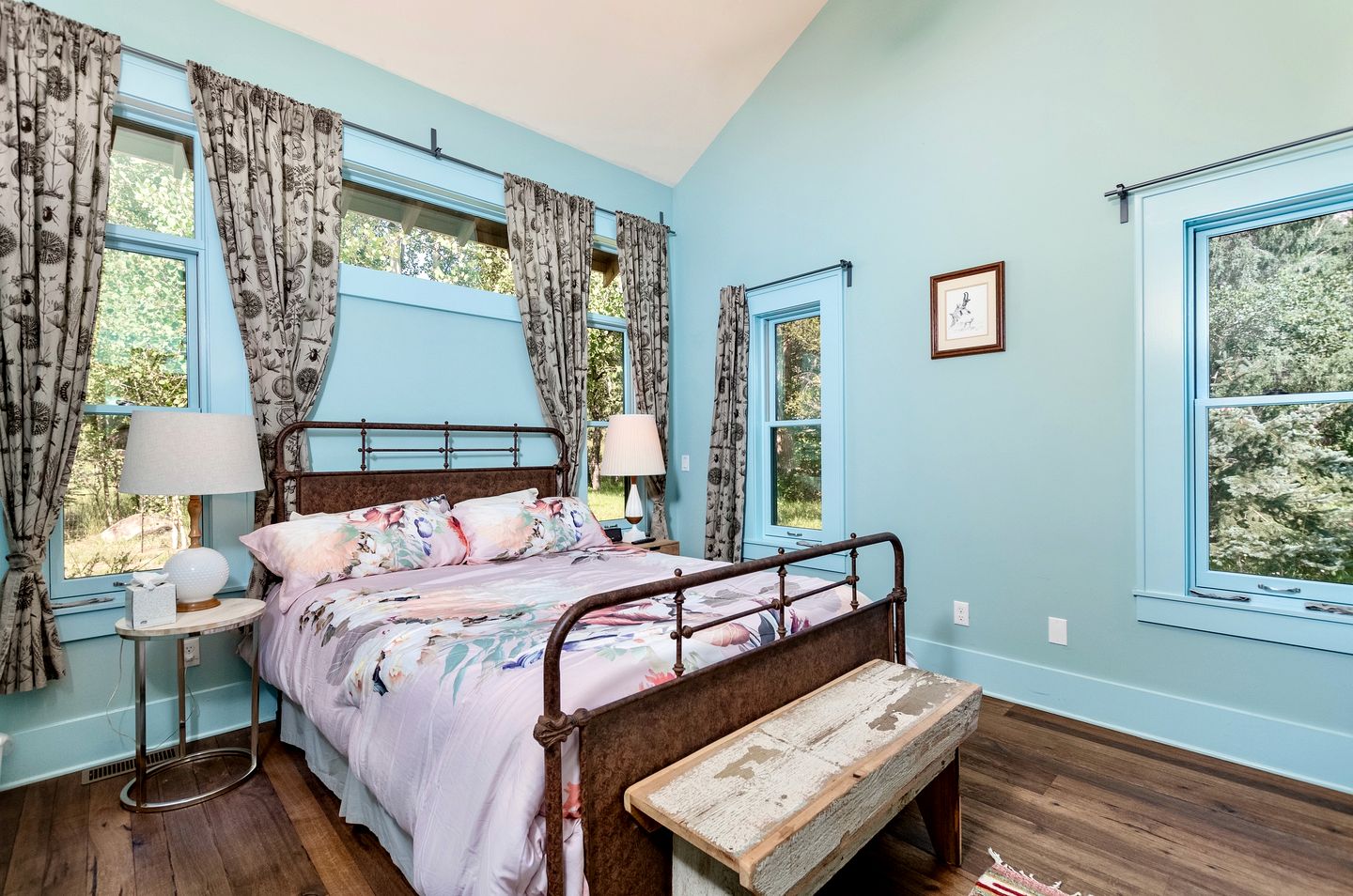 Spectacular Rental with Amazing Indoor and Outdoor Design in Colorado