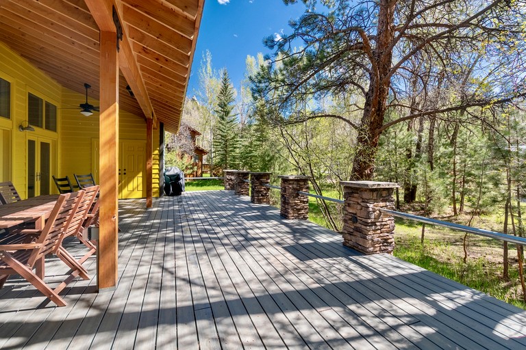 Floating Homes (United States of America, Estes Park, Colorado)