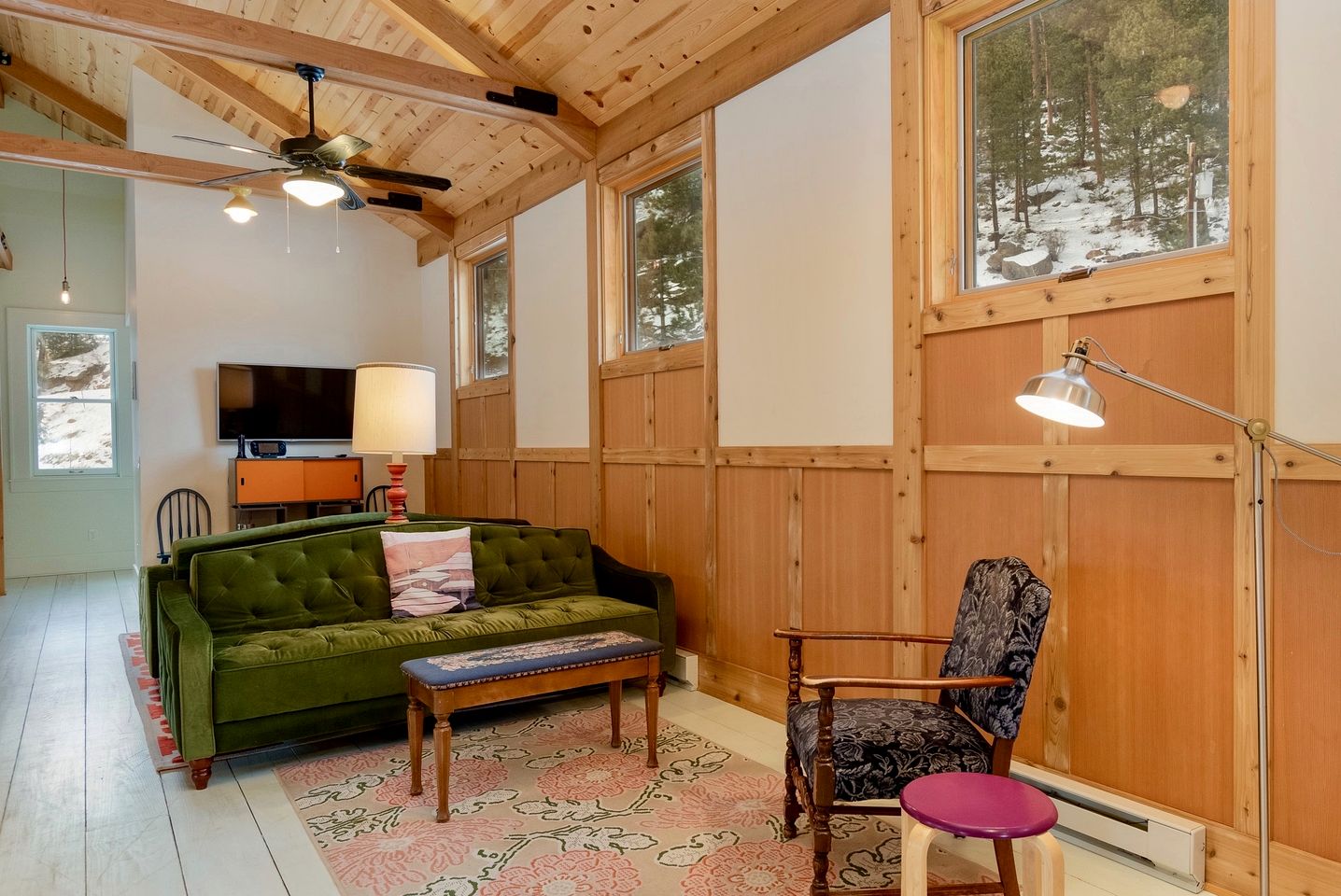 Spectacular Rental with Amazing Indoor and Outdoor Design in Colorado