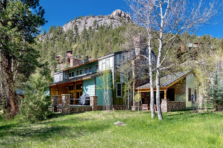 Floating Homes (United States of America, Estes Park, Colorado)