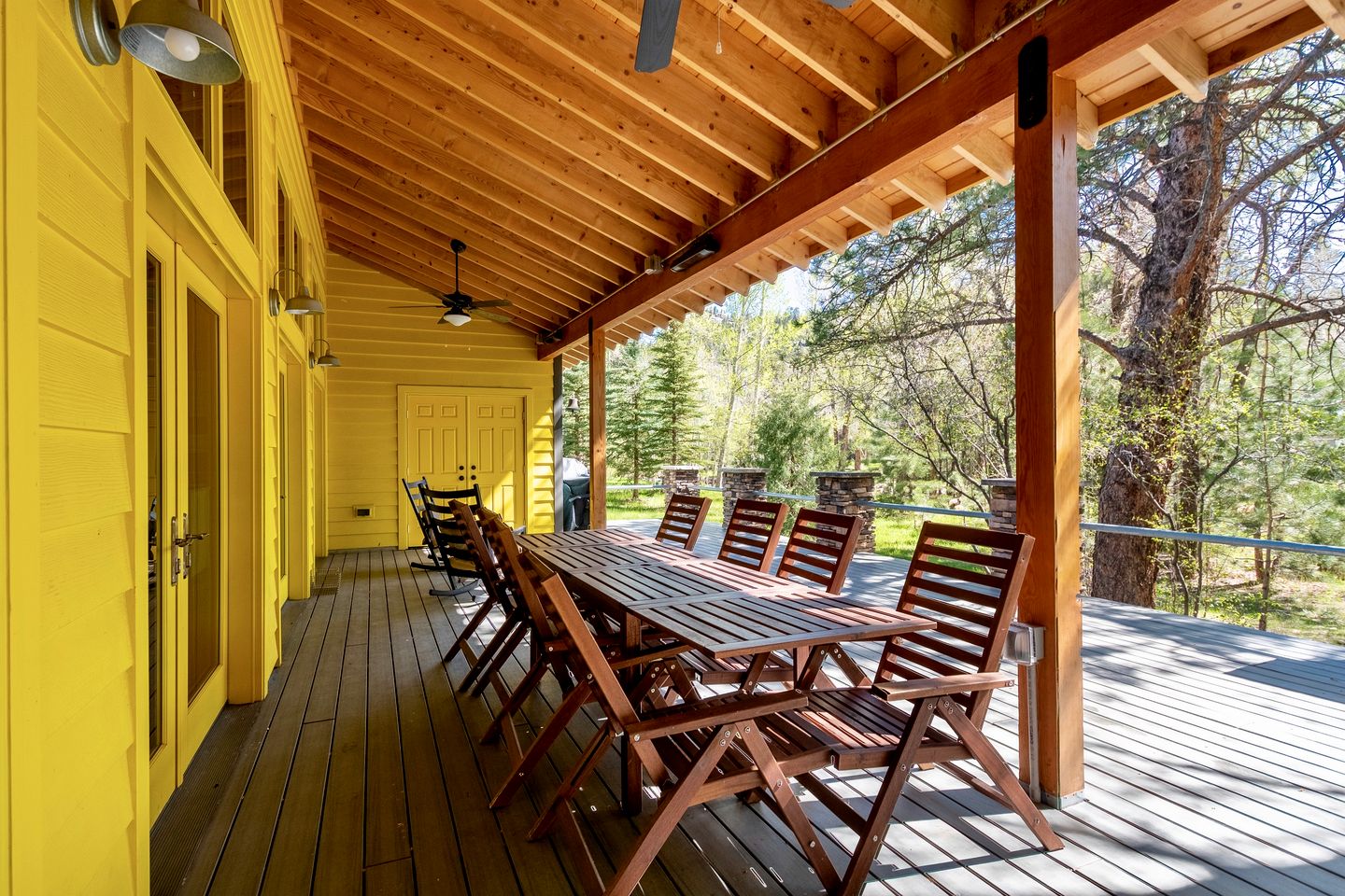 Spectacular Rental with Amazing Indoor and Outdoor Design in Colorado