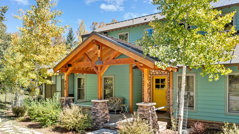 Floating Homes (United States of America, Estes Park, Colorado)