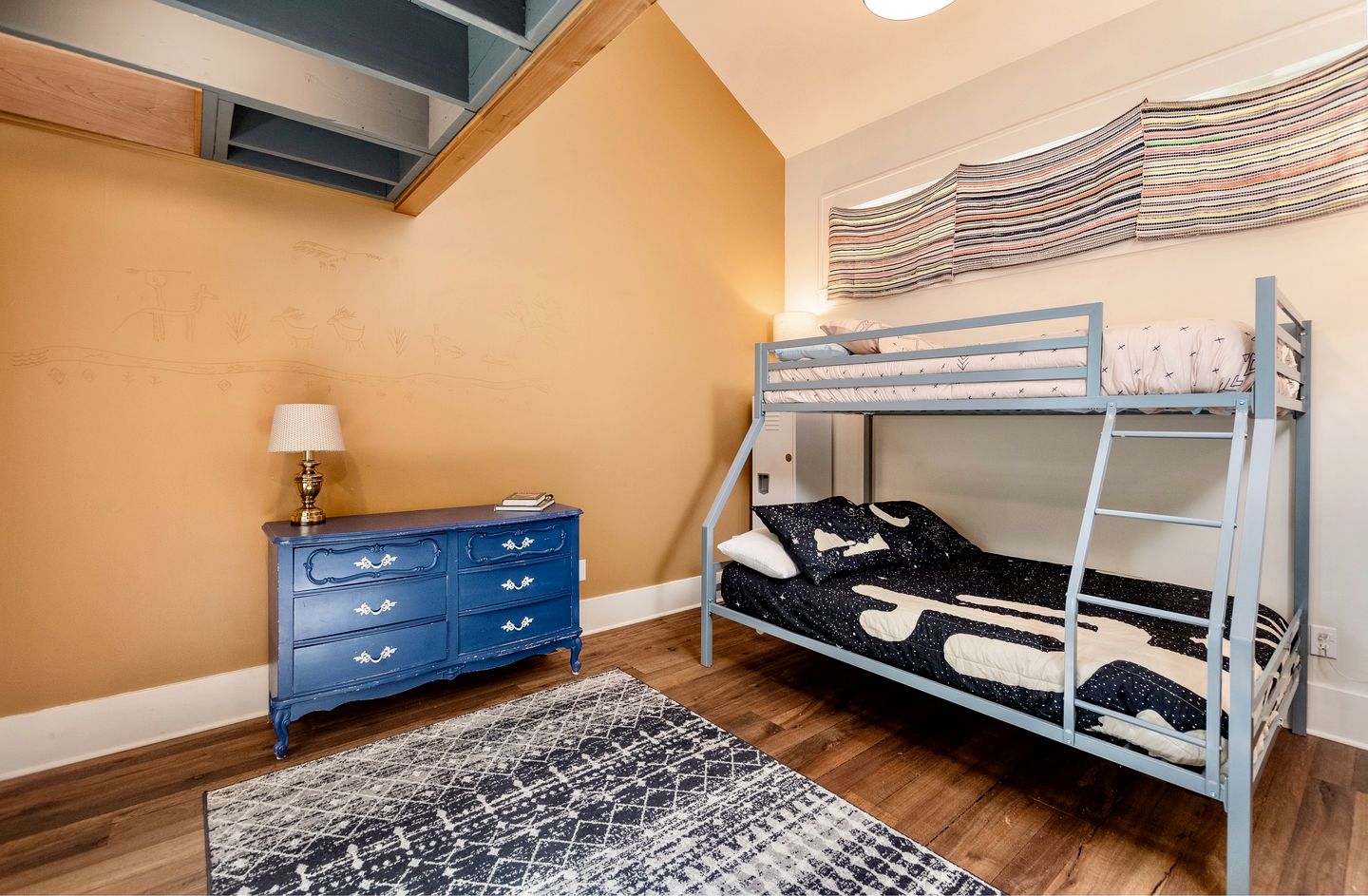 Spectacular Rental with Amazing Indoor and Outdoor Design in Colorado