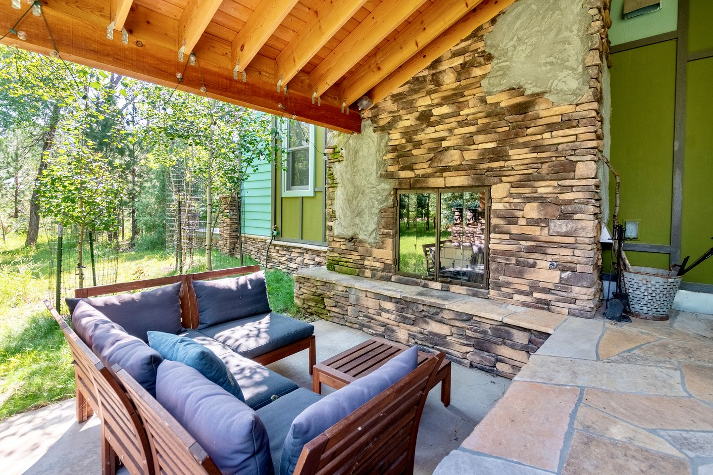 Spectacular Rental with Amazing Indoor and Outdoor Design in Colorado