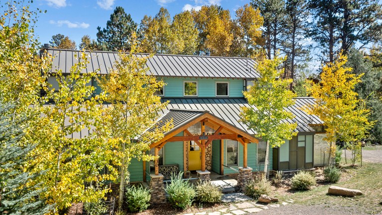Floating Homes (United States of America, Estes Park, Colorado)