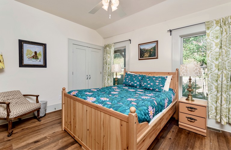 Floating Homes (United States of America, Estes Park, Colorado)