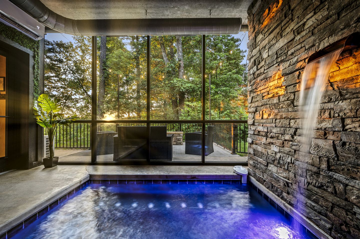 Stunning Luxury Cabin with Unique Furnishings, Indoor Pool, and Game Room in Gatlinburg, Tennessee