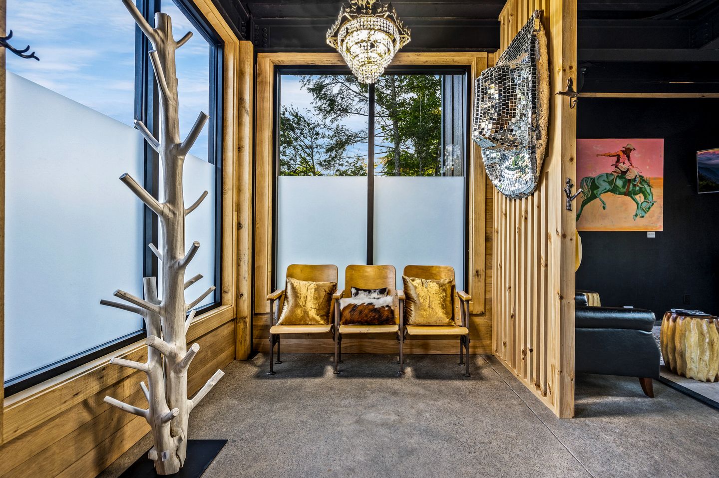 Stunning Luxury Cabin with Unique Furnishings, Indoor Pool, and Game Room in Gatlinburg, Tennessee
