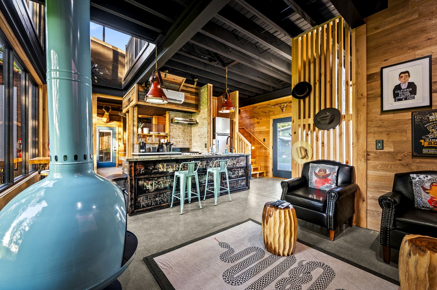 Stunning Luxury Cabin with Unique Furnishings, Indoor Pool, and Game Room in Gatlinburg, Tennessee