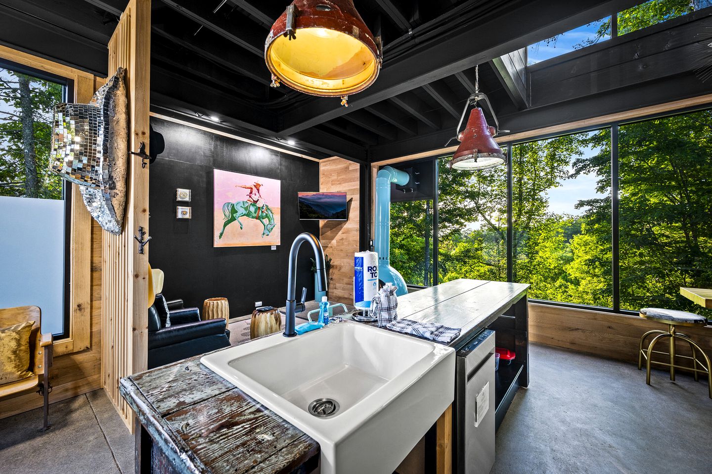 Stunning Luxury Cabin with Unique Furnishings, Indoor Pool, and Game Room in Gatlinburg, Tennessee