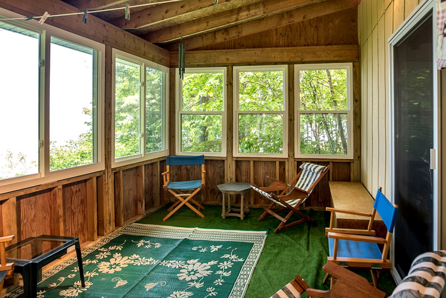 Lakeside Cottage Getaway near Beaches of Donegal Bay on Beaver Island, Michigan